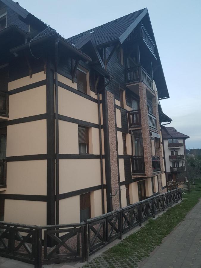 Max Apartment