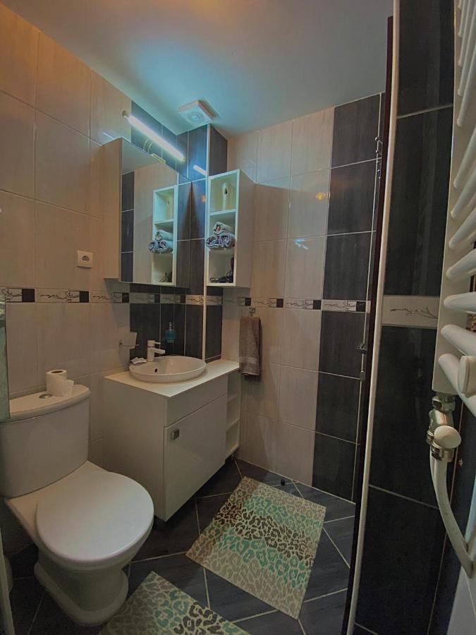 Max Apartment